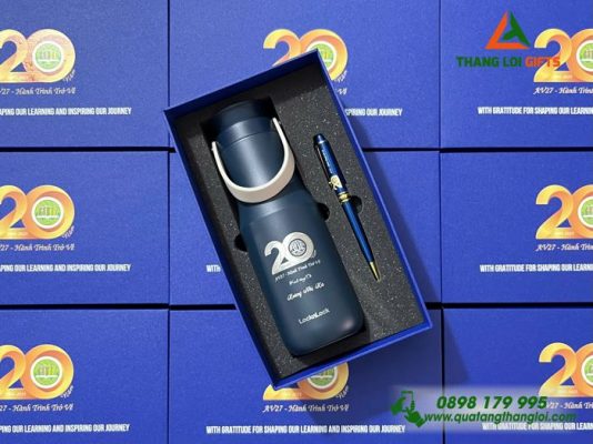 Bo Qua Tang (Binh Giu Nhiet Lock&Lock & But Ky) Mau Xanh - In Khac Logo 20 Nam Truong Dai Hoc Nong Lam TP.HCM
