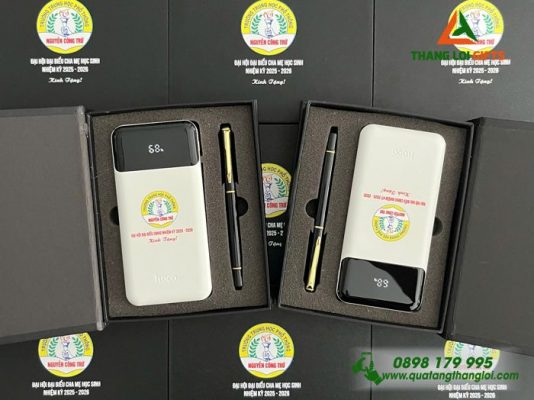 Pin Sac Du Phong Hoco Mau Trang 10.000mAh - In Logo Truong Nguyen Cong Tru